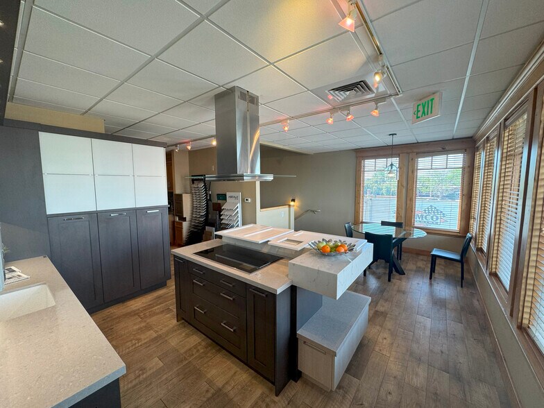 More Photos Of 3591 S 300 W, Salt Lake City Showroom For Lease