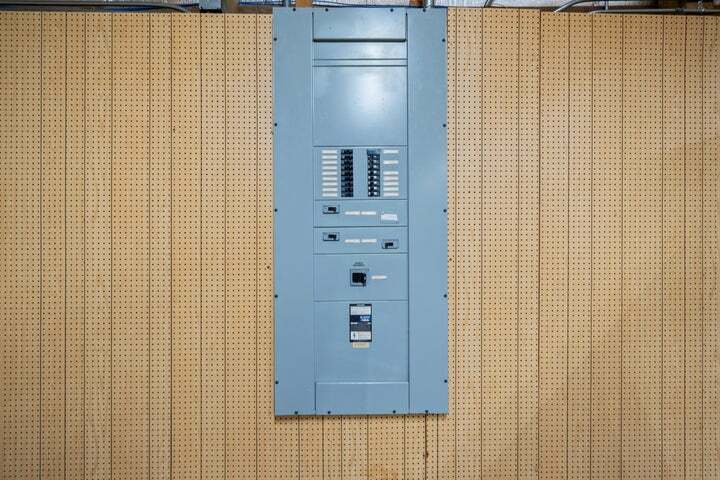 More Photos Of 130 Elizabeth Ln, Genoa City Industrial For Lease