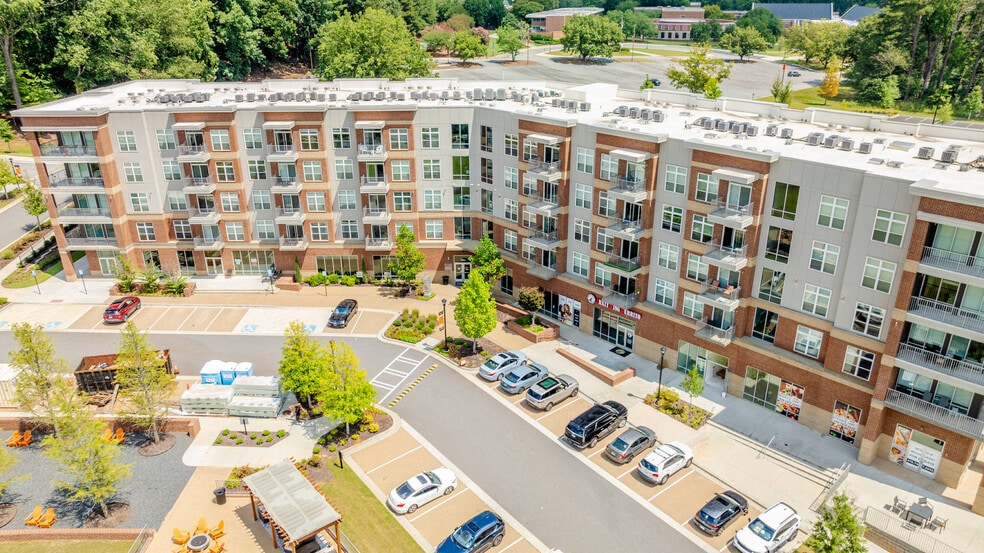 More Photos Of 2960 Flowers Rd. S, Atlanta Restaurant For Lease
