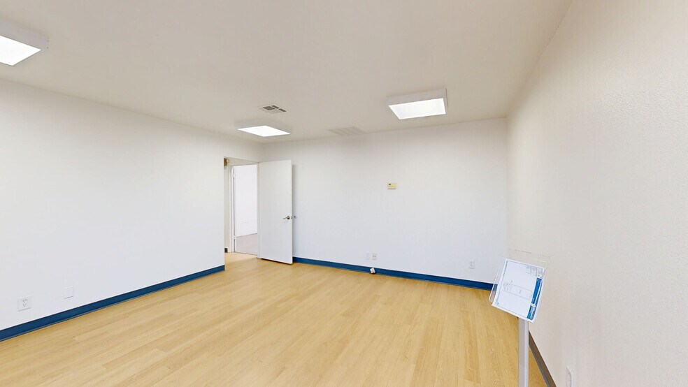 More Photos Of 2630 Northaven Rd, Dallas Unknown For Lease