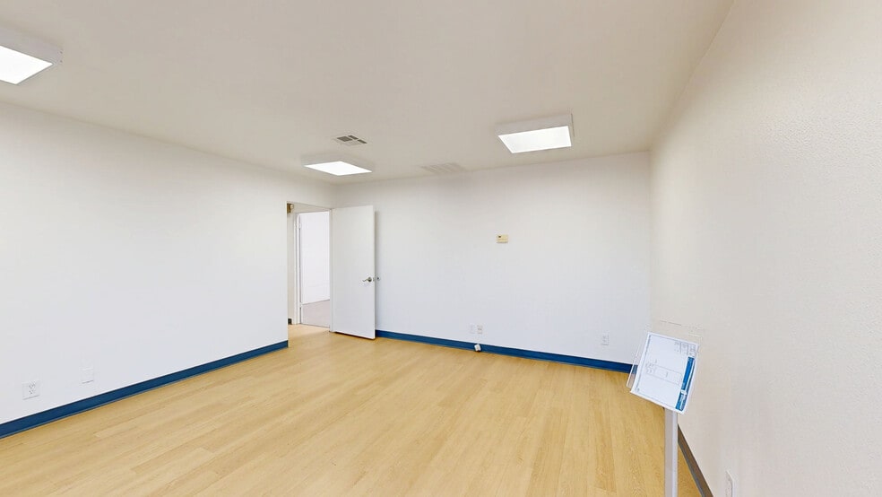 More Photos Of 2630 Northaven Rd, Dallas Unknown For Lease