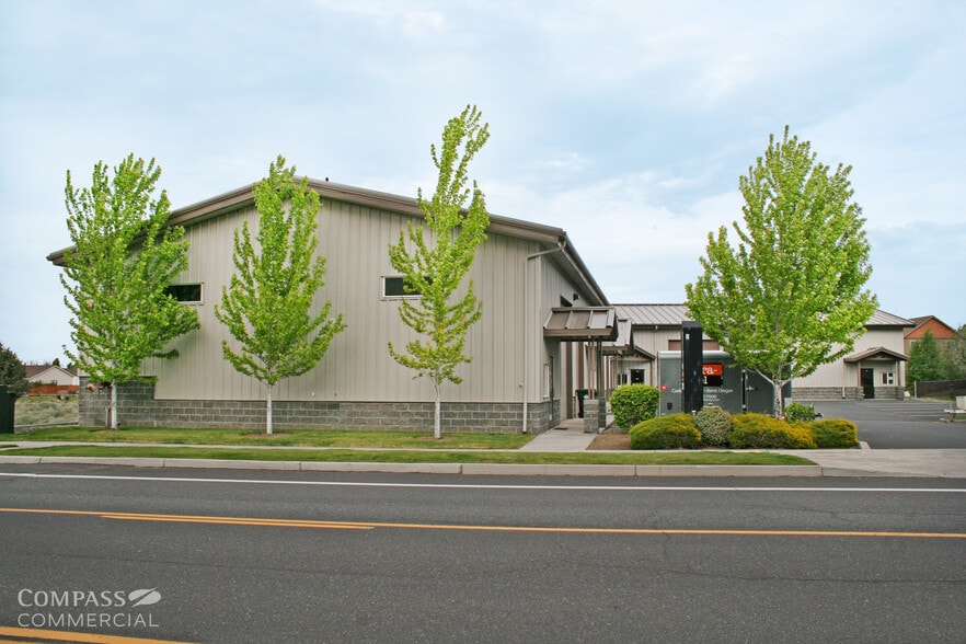 More Photos Of 63004 NE 18th St, Bend Warehouse For Lease