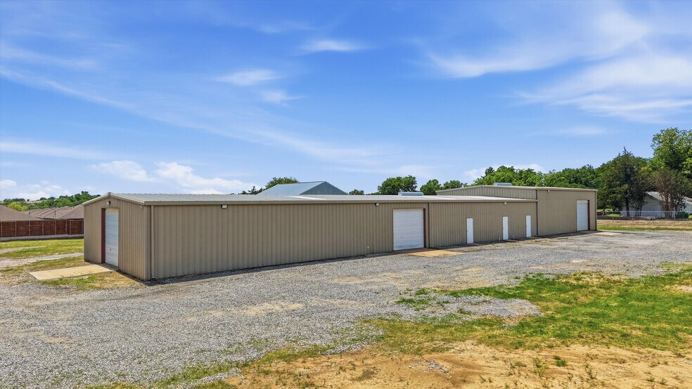 Primary Photo Of 224 E Cottage St, Sherman Warehouse For Sale