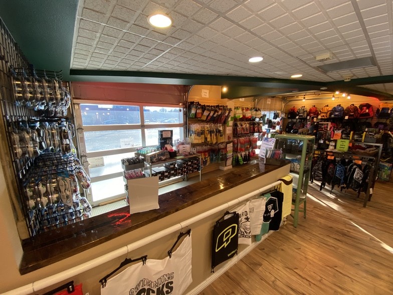 More Photos Of 4025-4045 E Iliff Ave, Denver Freestanding For Sale