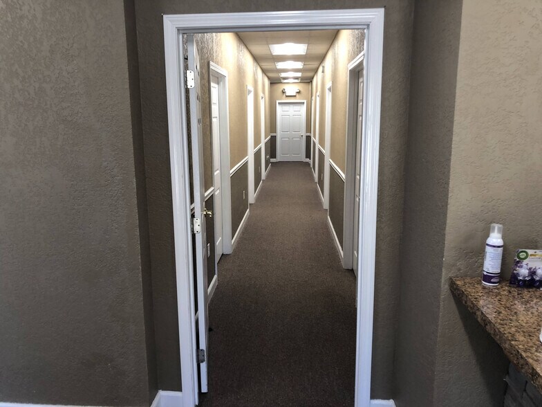 More Photos Of 2016 N Westwood Blvd, Poplar Bluff Freestanding For Sale