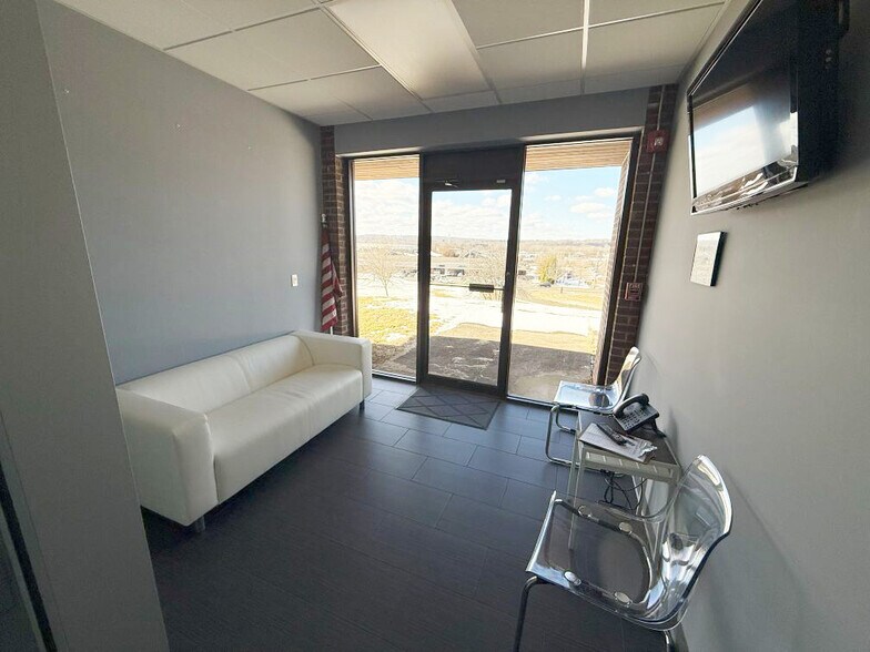 More Photos Of 856 N Main Street Ext, Wallingford Manufacturing For Sale