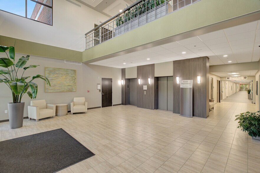 More Photos Of 101 Yorktown Dr, Fayetteville Medical For Lease