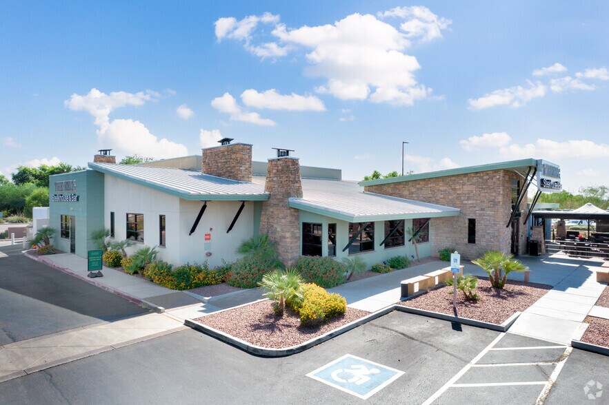More Photos Of 2716-2810 S Market St, Gilbert Unknown For Lease