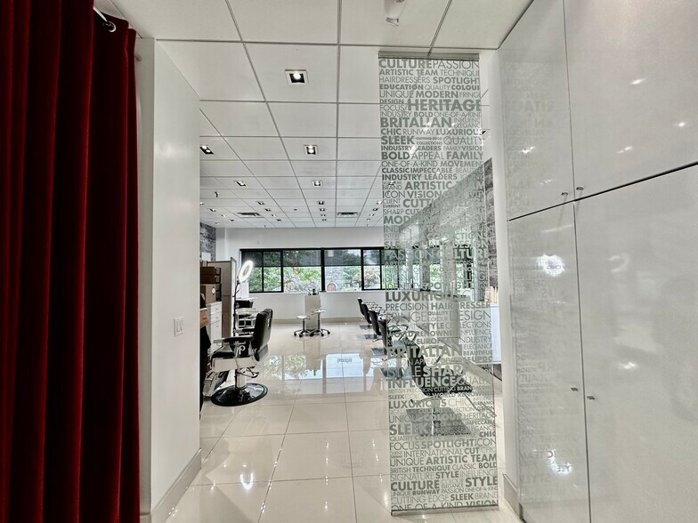 More Photos Of 181 Greenwich Ave, Greenwich General Retail For Sale