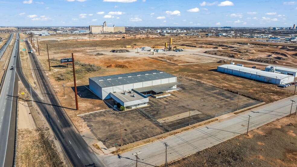 More Photos Of 2307 N Tx-289-loop, Lubbock Truck Terminal For Sale