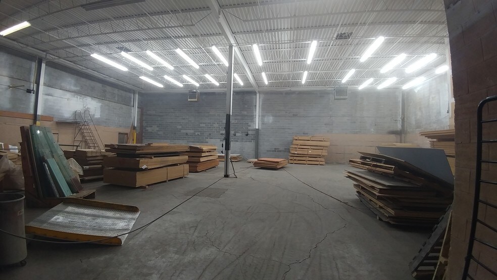 More Photos Of 610 Commercial Ave, Carlstadt Manufacturing For Lease