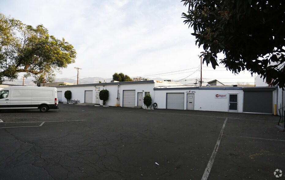 Primary Photo Of 150 W Cypress Ave, Burbank Warehouse For Sale