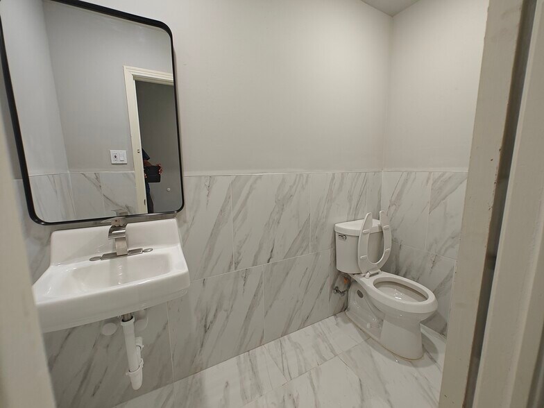 More Photos Of 704 Drexel St, McKinney Religious Facility For Lease