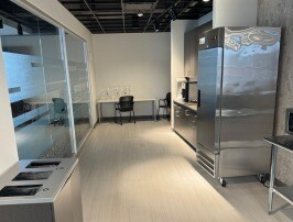 More Photos Of 310 Seven Springs Way, Brentwood Office Residential For Lease
