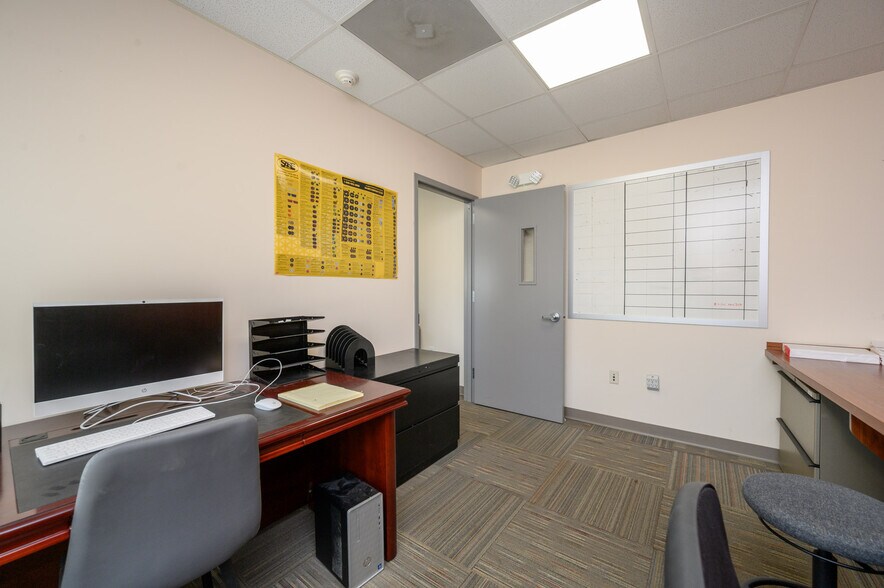 More Photos Of 1400 Union Ave, Union Beach Office For Sale