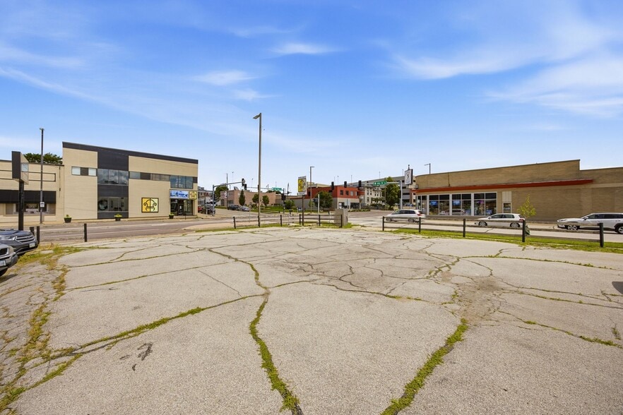 More Photos Of 724 3rd Ave SE, Cedar Rapids Freestanding For Sale