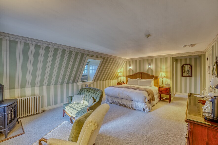 More Photos Of 80 Guider Ln, Bethlehem Hotel For Sale