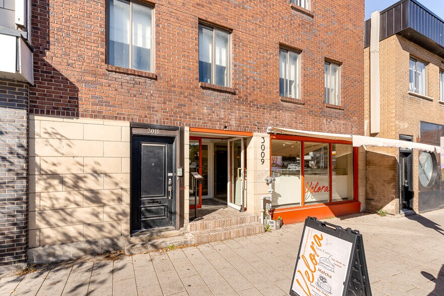 More Photos Of 3009 St Notre-Dame O, Montréal Restaurant For Sale