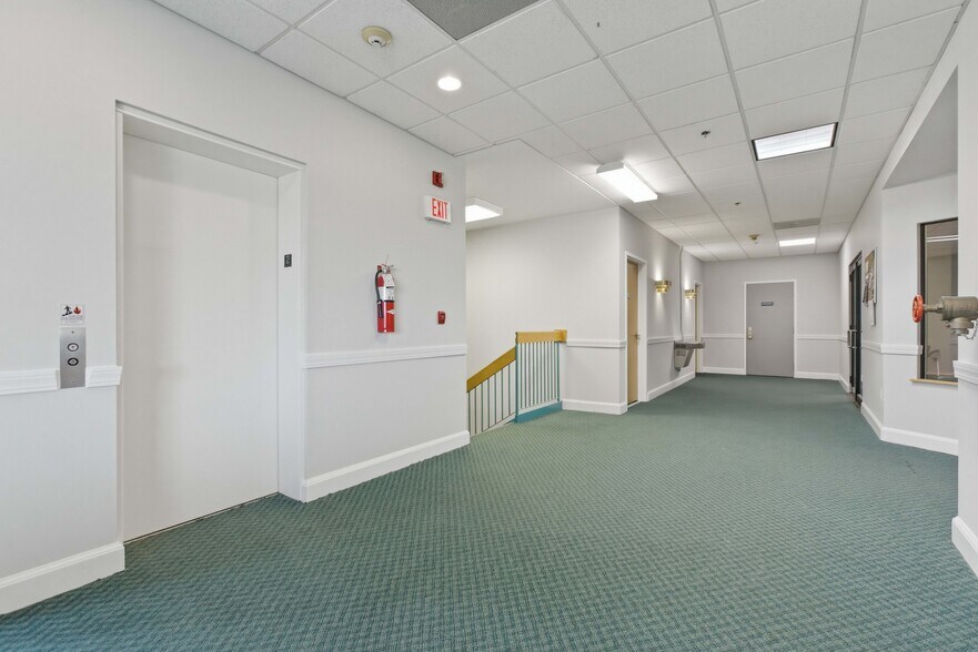 More Photos Of 630 Boston Rd, Billerica Office For Sale
