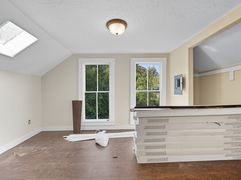 More Photos Of 686 29th St, Astoria Multifamily For Sale