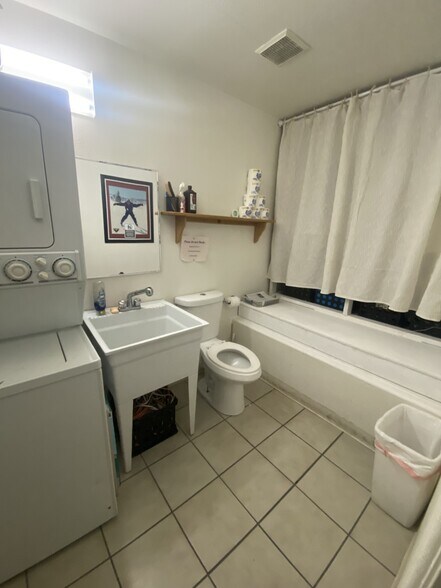 More Photos Of 2025 W Grant Rd, Tucson Medical For Sale