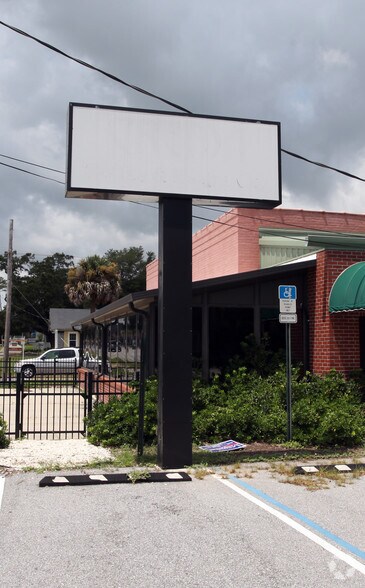 More Photos Of 1124 W Garden St, Pensacola Restaurant For Lease