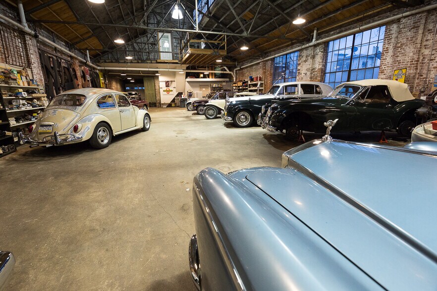 10411043 Washington St, Reading, PA 19601 Auto