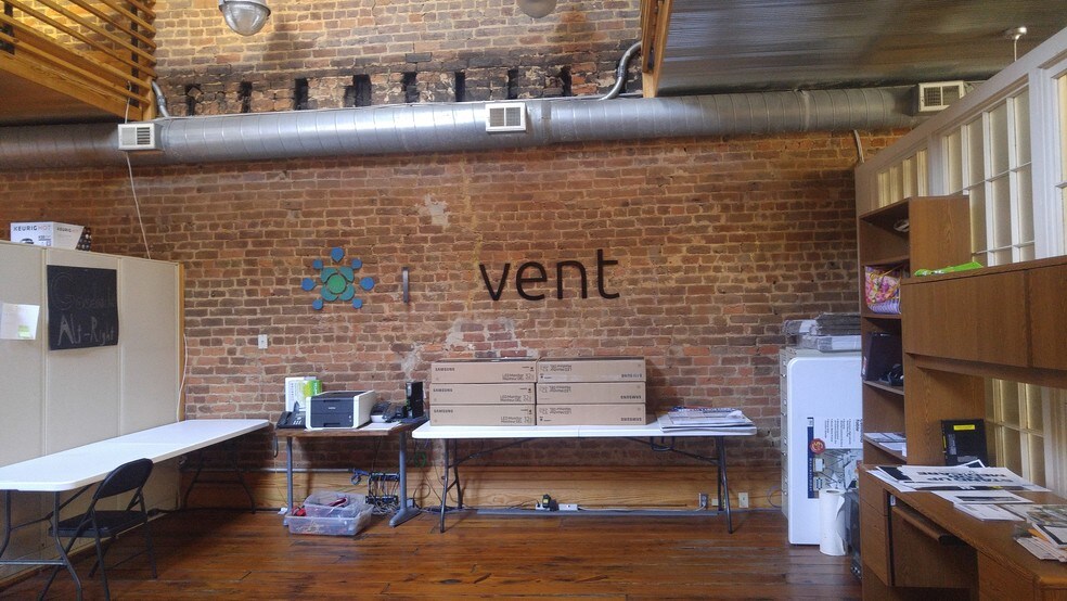 More Photos Of 714 Gay, Knoxville General Retail For Lease