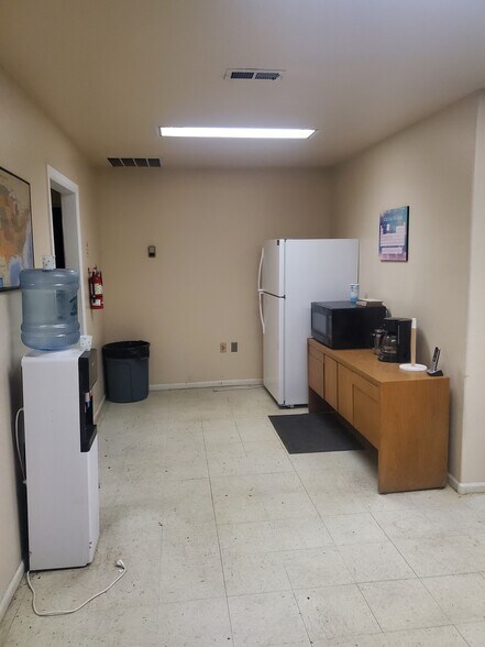 More Photos Of 1760 Gunnison Ave, Delta Warehouse For Sale