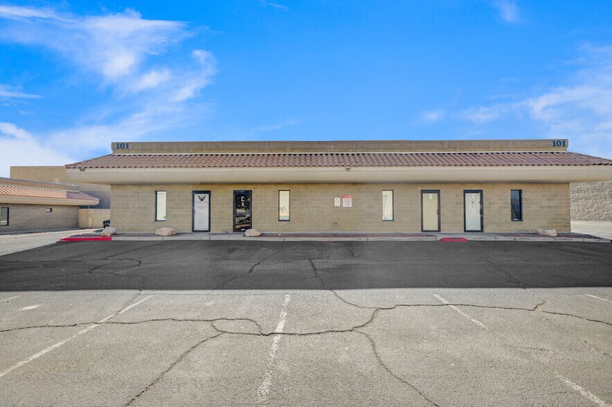 More Photos Of 101 W Brooks Ave, North Las Vegas Light Manufacturing For Sale