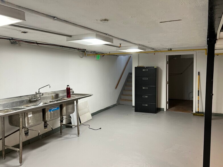 More Photos Of 4009 34th St, Mount Rainier Restaurant For Sale