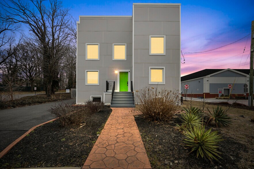 Primary Photo Of 1805 Springdale Rd, Cherry Hill Coworking Space