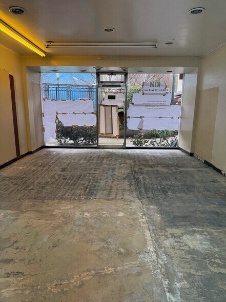 More Photos Of 300 Ben Franklin Ct, San Mateo General Retail For Lease