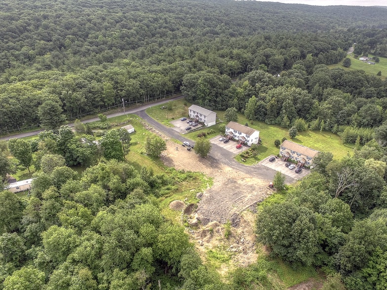 More Photos Of 692 South St, Highland Apartments For Sale