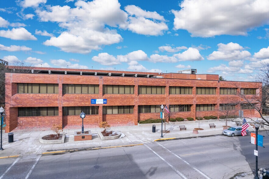 More Photos Of 30 S Main St, Fond Du Lac Office For Sale