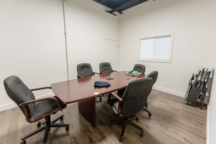 More Photos Of 99-1245 Halawa Valley St, Aiea Warehouse For Sale