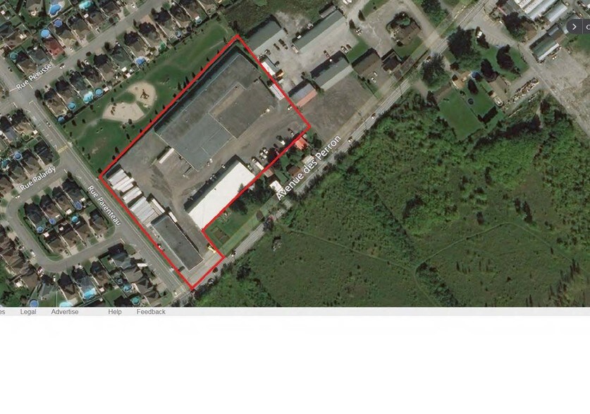 More Photos Of 1065 Av des Perron, Laval Warehouse For Lease