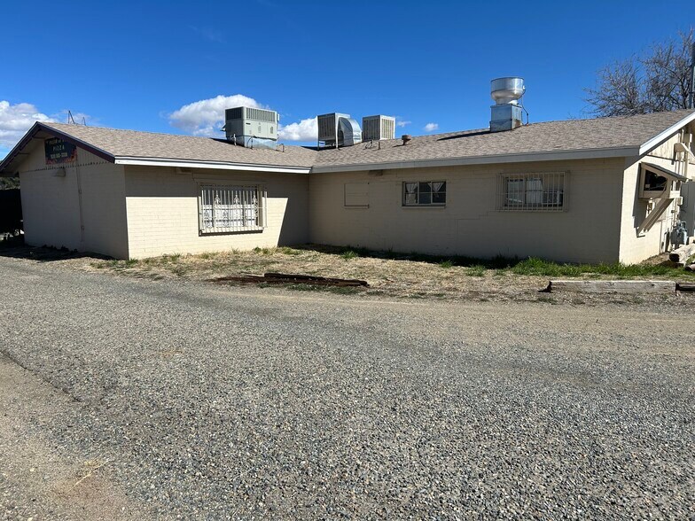 More Photos Of 10052 S Highway 69, Mayer Restaurant For Lease