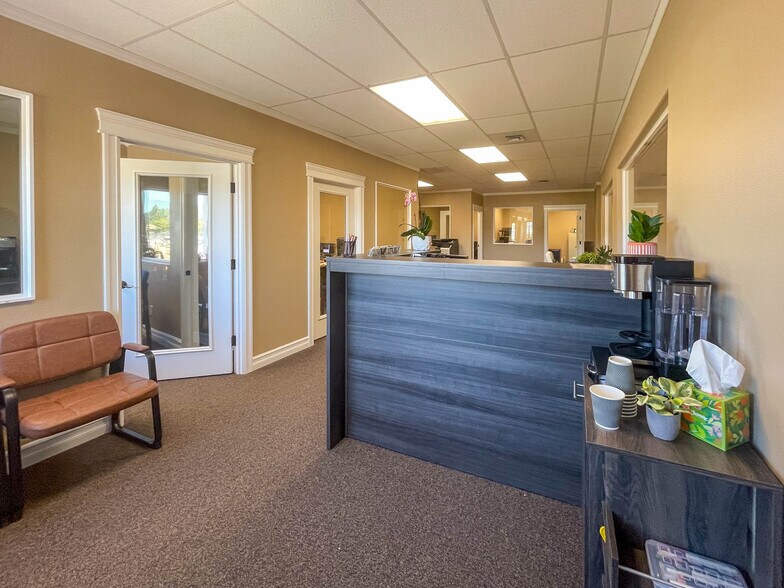 More Photos Of 2198 NE Stephens St, Roseburg Medical For Sale