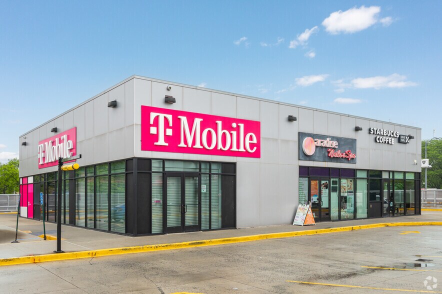 More Photos Of Hutchinson River Pky @ Wennerplace, Bronx Unknown For Lease