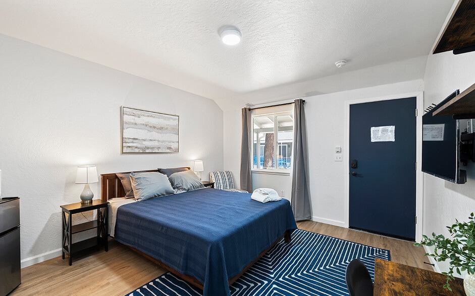 More Photos Of 3918 Pioneer Trl, South Lake Tahoe Hotel For Sale