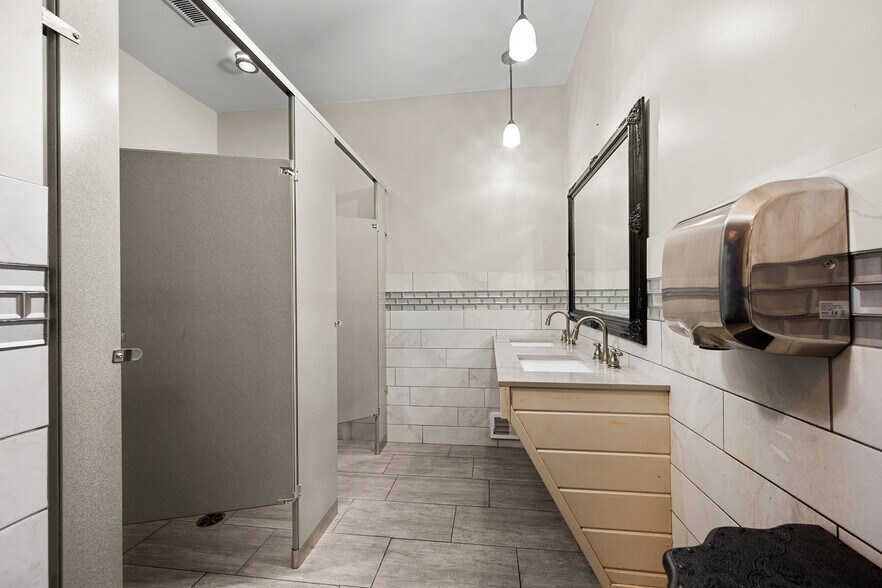 More Photos Of 2943 Upper Mountain Rd, Sanborn Restaurant For Sale