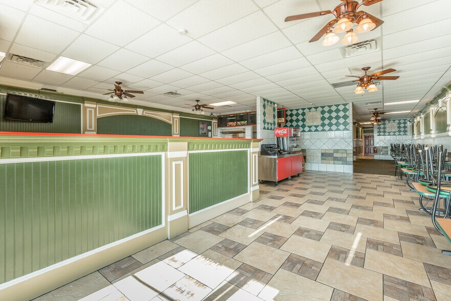 More Photos Of 150 Pearl Dr, LaFayette Restaurant For Sale