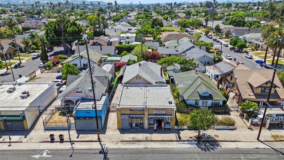 More Photos Of 2815 S Western Ave, Los Angeles Storefront Retail Residential For Sale