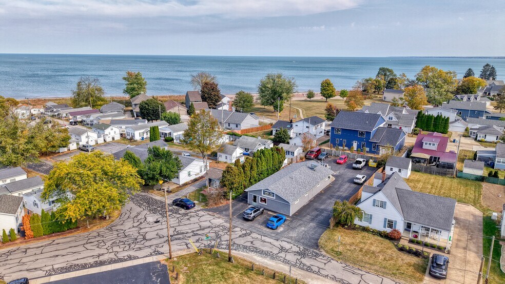 More Photos Of 54 McKinley St, Huron Bar For Sale