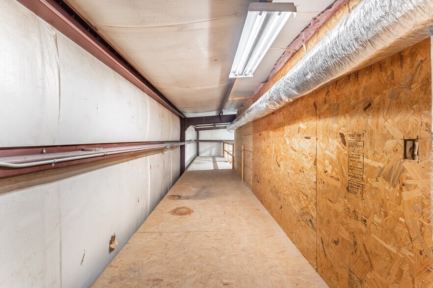 More Photos Of 160 Oldham Dr, Bella Vista Light Distribution For Sale