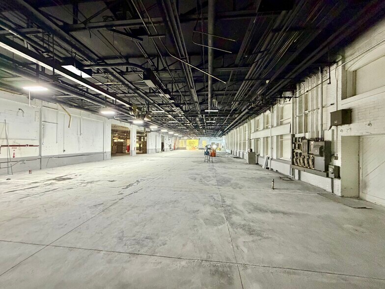 More Photos Of 620 Spring St, North Dighton Warehouse For Lease