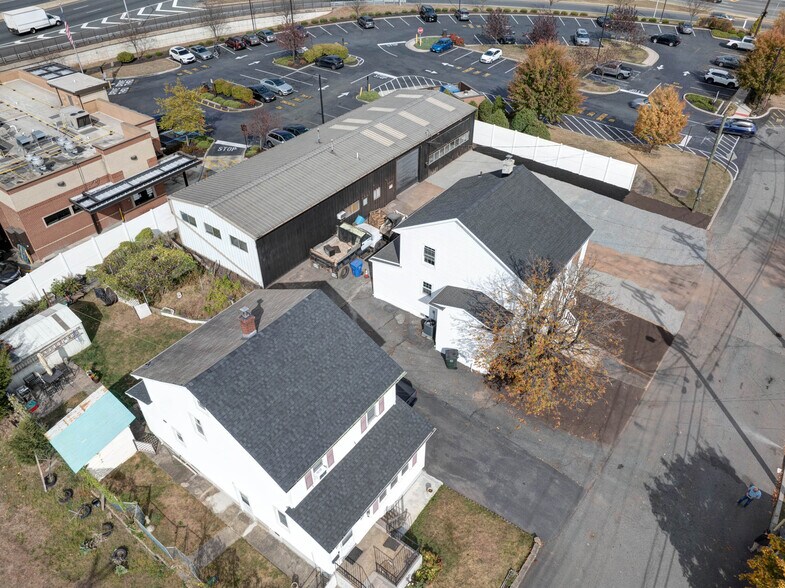 More Photos Of 12 Jansen Ave, Woodbridge Warehouse For Sale