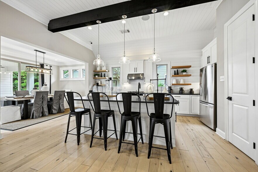 More Photos Of 27735 James Chapel Rd N, Holden Office For Sale