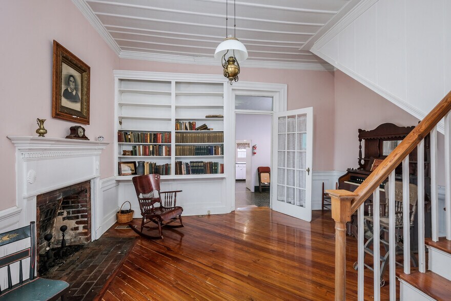 More Photos Of 163 Old Buncombe Rd, Union Specialty For Sale